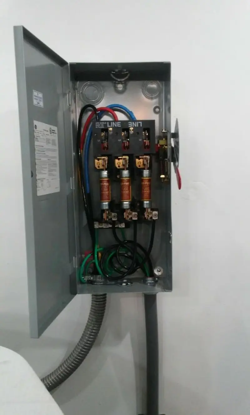 Three-phase disconnect switch installed for Smoke Detector Installation in Woodstown